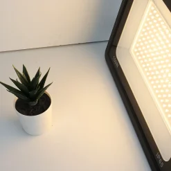 Pack de 10 Projecteurs LED Extérieur 150W Lumière Blanche Chaude 3000K 14250lm IP65 Support Réglable