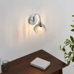 Petite applique murale tendance métal chromé et verre coloré - Seren