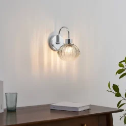 Petite applique murale tendance métal chromé et verre coloré - Seren