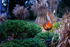 Piquet de terre solaire à LED 'FLAMME' Piquet de terre extérieur en métal couleur bronze et plastique, avec LED intégrée