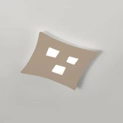 Plafonnier Isotta 3 lumières GX53 tourterelle - métal incurvé 40x44cm, style géométrique, max 3x8W, ampoules exclues