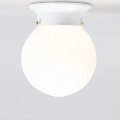 Plafonnier rétro en verre opale blanc - Scoop