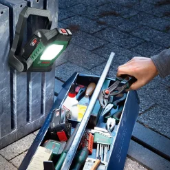 Projecteur de chantier sans fil Bosch UniversalWorkLight 18V 2100lm ( sans batterie)