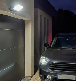 Projecteur LED extérieur noir 100 W 15 000 lm IP65, GoodHome Lucan