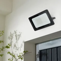 Projecteur LED Extérieur 150W Lumière Froide 6000K 15750lm IP65 Angle 120 Support Réglable Aluminium