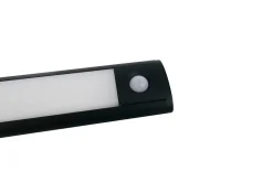 Réglette sous meuble Fiennes LED intégrée blanc neutre IP20 260lm 3.7W L.54xl.4,1xH.2cm noir GoodHome