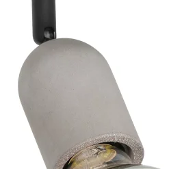 Spot industriel noir avec béton - Pedra