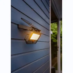 Spot solaire mural très éclairant avec détecteur de présence 1200 Lumens