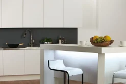 Strip LED intégré autocollant SimpLED Paulmann 19W 1550lm blanc mat blanc froid L.5m x H.0,3 x P.0,3cm