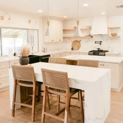 Suspension de Plafond Style Nordique en Aluminium Blanc avec Détails en Bois - Douille E27 pour Salon Salle à Manger.