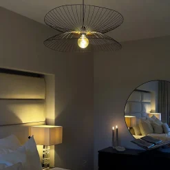 Suspension design noire 66 cm - Pua