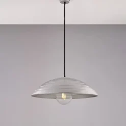 Suspension Expéditeur d.50 cm, fer noir, déco argent antique, câble tissu réglable, 1 lumière, design sobre et chic