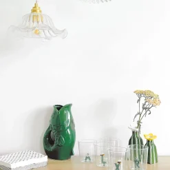 Suspension Jeanne en verre strié et monture dorée vieillie