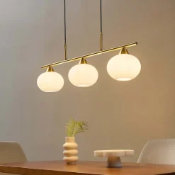 Suspension triple dorée abat-jours en verre blanc - Alcyone