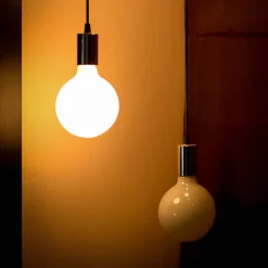 Xanlite - Ampoule LED G125 Opaque, culot E27, conso. 17W, 2452 Lumens, Blanc chaud - RFE2452BO