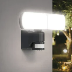 Xanlite - Projecteur Solaire IP44 Blanc neutre Détecteur de mouvement 8h d'autonomie - PRS2T1500D