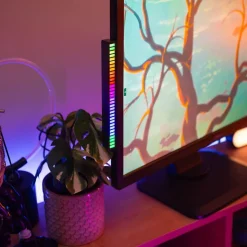 Xanlite - Support de casque avec barre lumineuse LED RVB Digital, Synchronisation sonore, rechargeable USB - BISRVBM